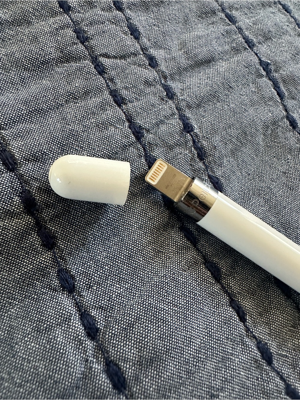 Apple Pencil 1st Generation with USB-C adapter - Picture 4 of 5